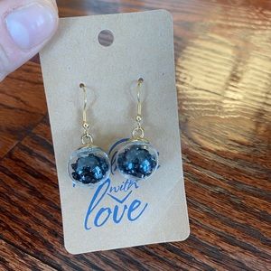 👀 4/$10 Bauble earrings